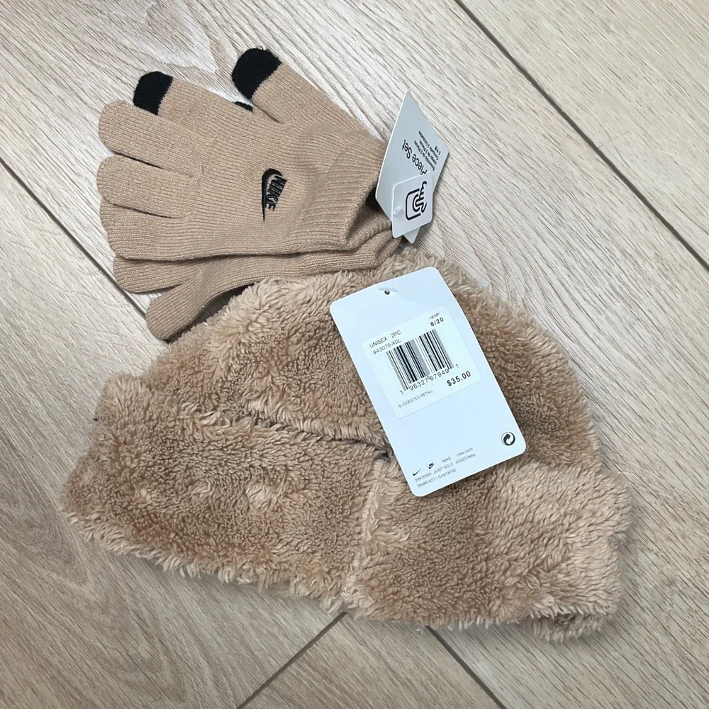 Nike Kids Beanie Hat and Gloves 2-Piece Set Tan Black Youth NWT - Picture 2 of 4
